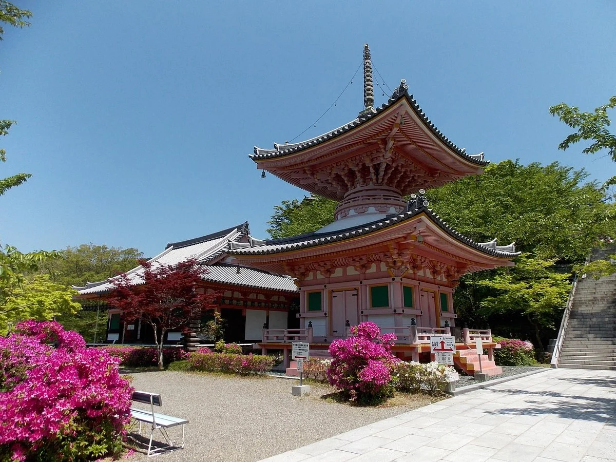 Tsubosaka-dera Temple