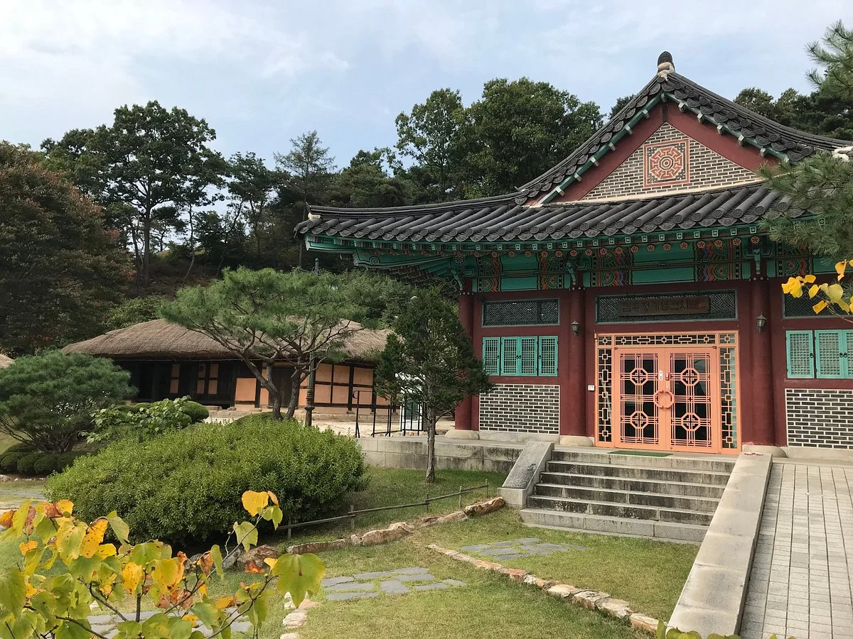 Kim You-jeong House of Literature