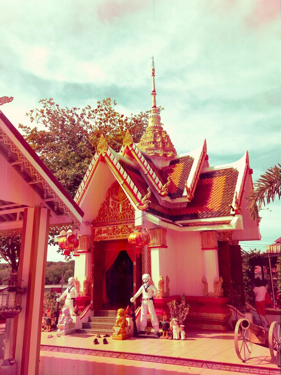 Somdet Kromluang Chumphon Shrine