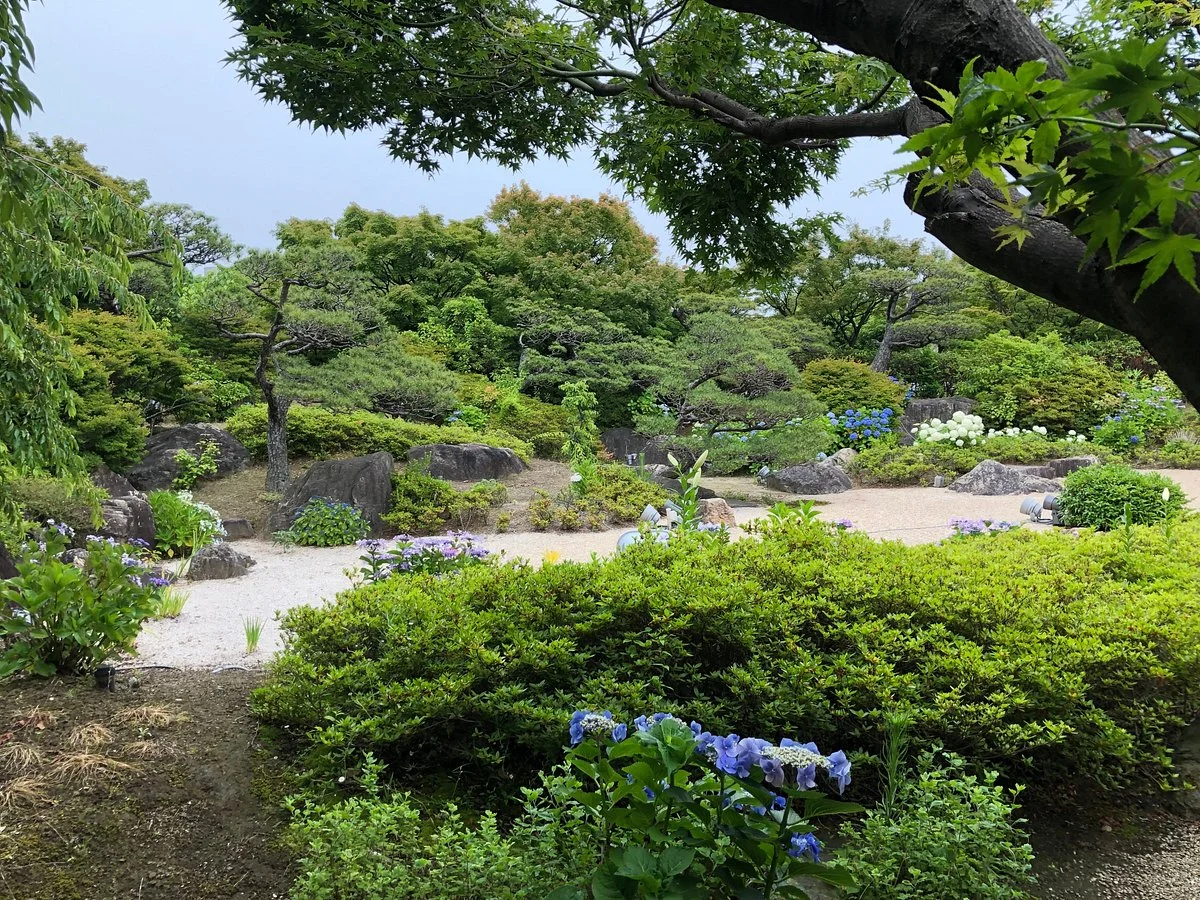 Hakozakigu Flower Garden