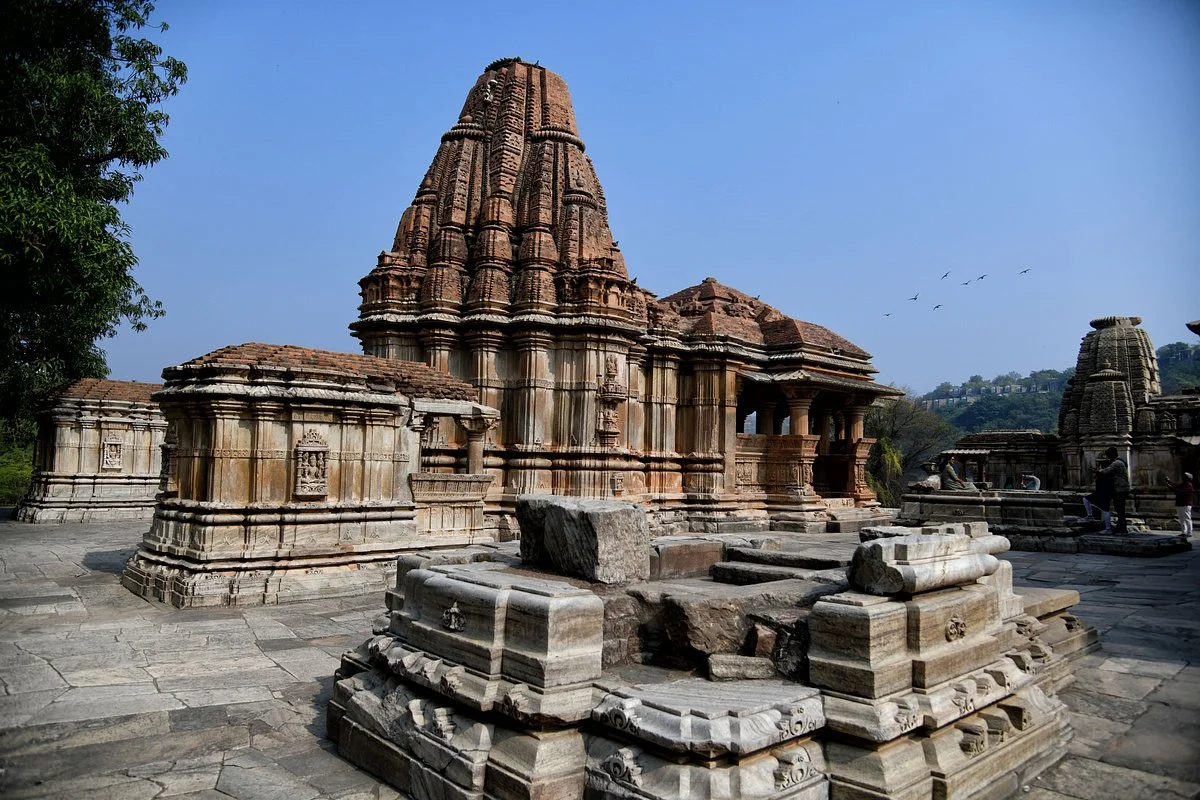 Sahastra Bahu Temples