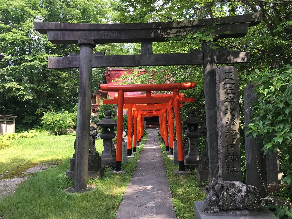 Yojiro Inari Shrine