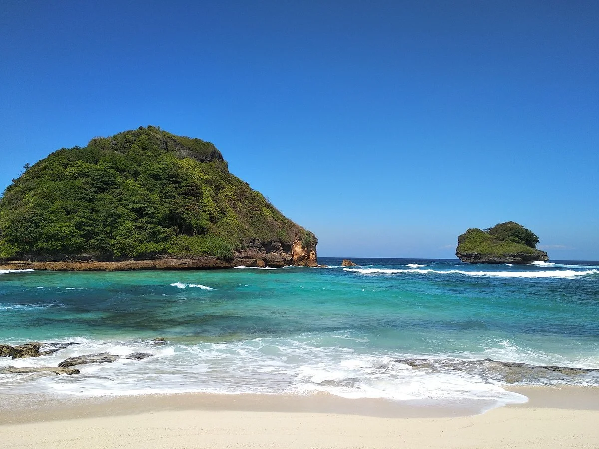 Goa Cina Beach