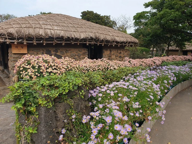 Jeju Folk Village (Jeju Minsokchon)