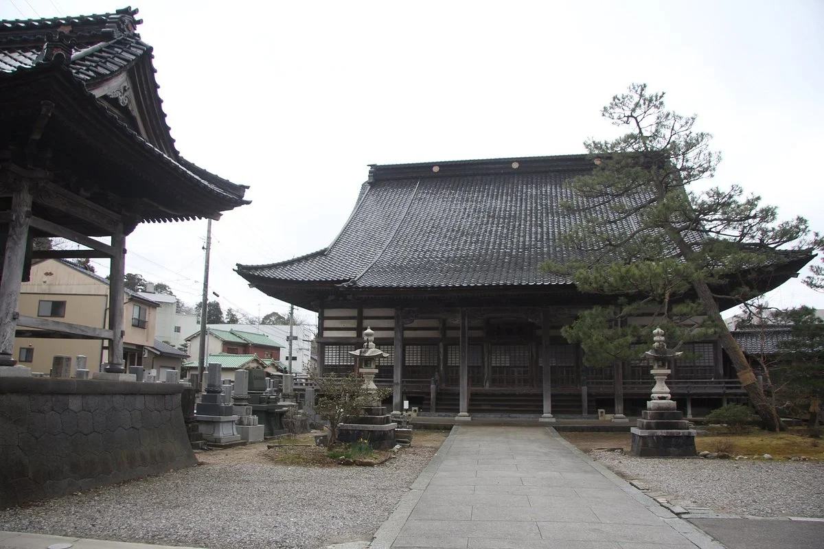 Ipponsugi Street