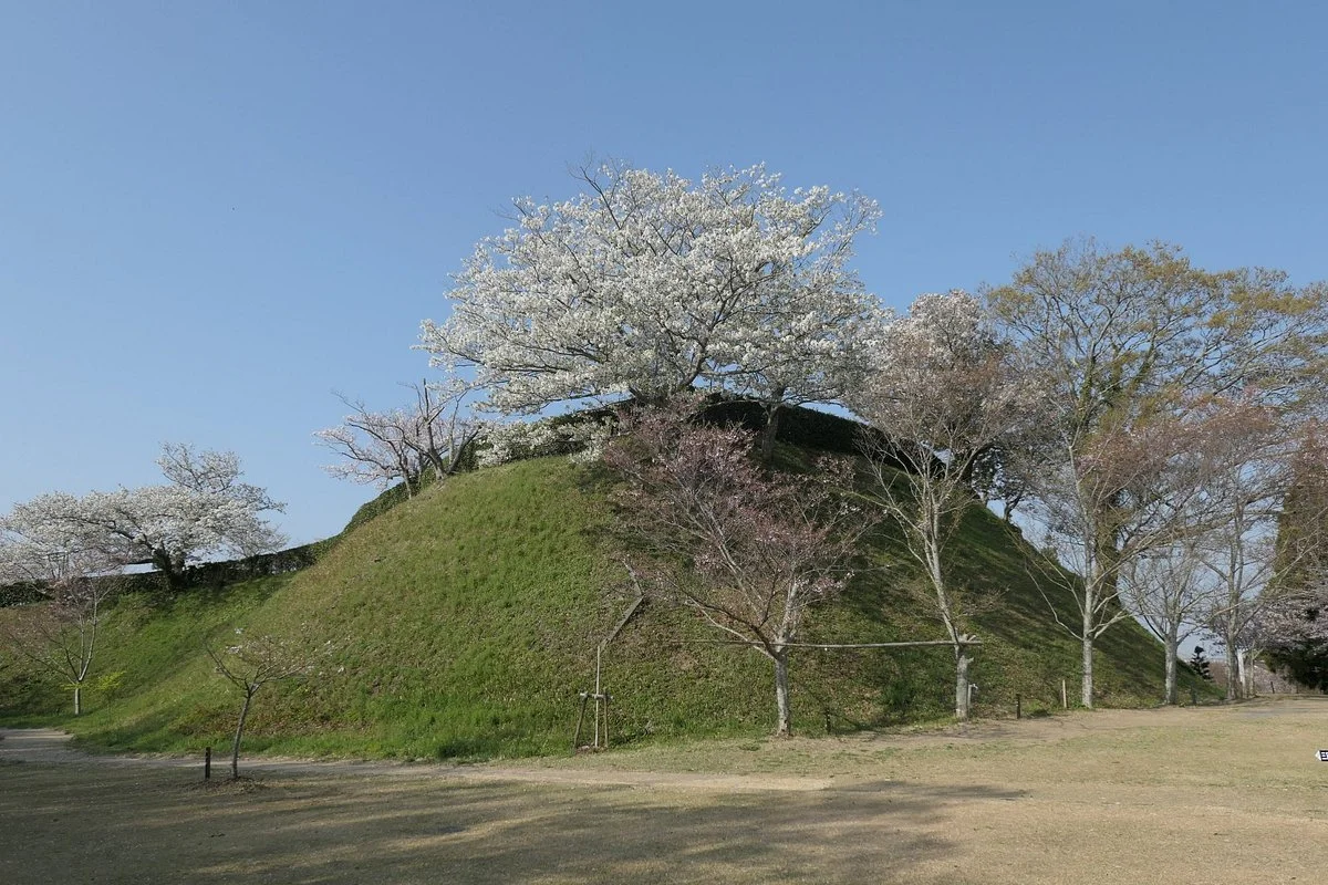 Yokosuka  Ruins Of A Castle　Park