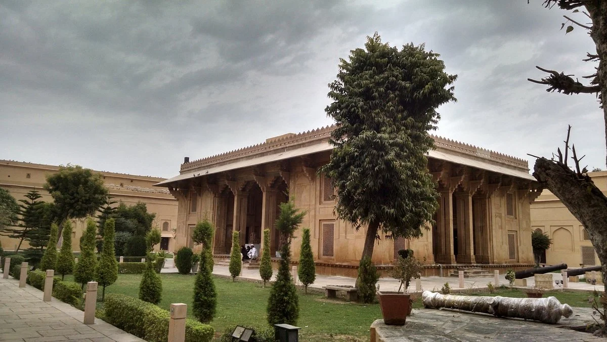 Daulat Khana