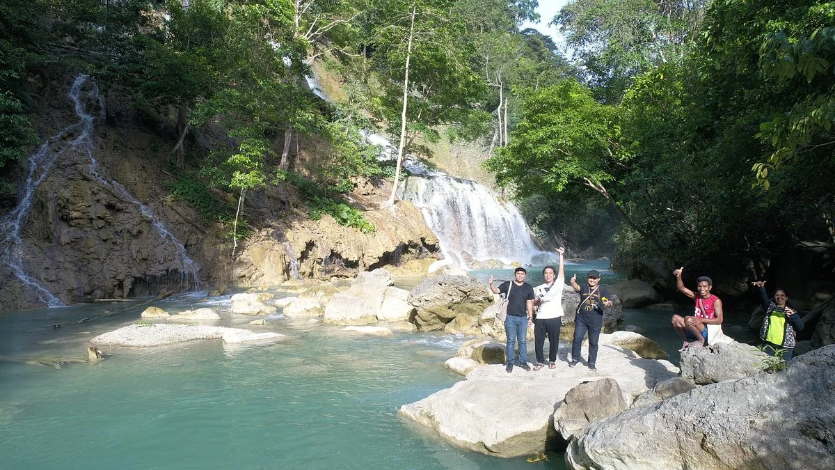 Lapopu Waterfalls