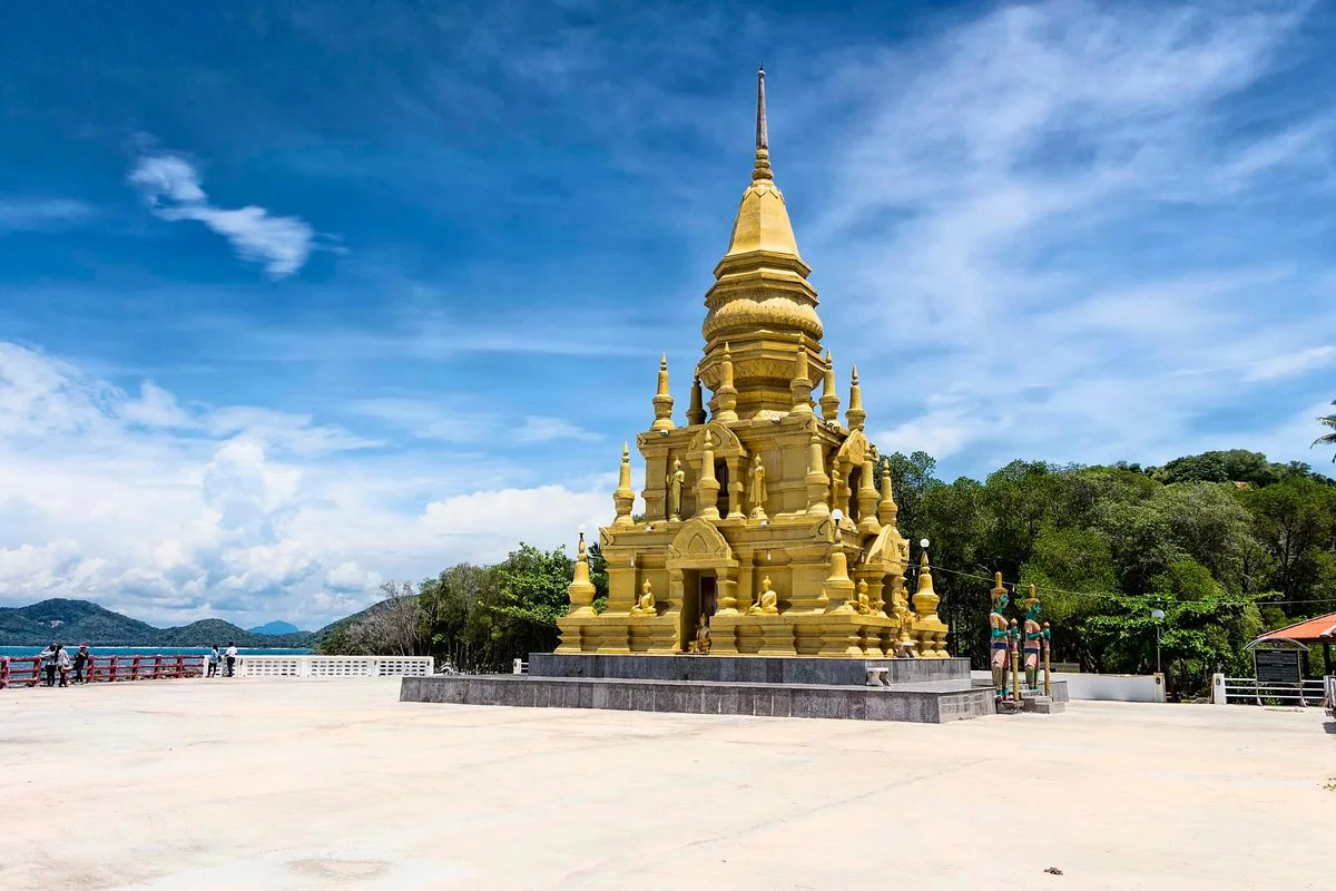 Pagoda Laem Sor Temple