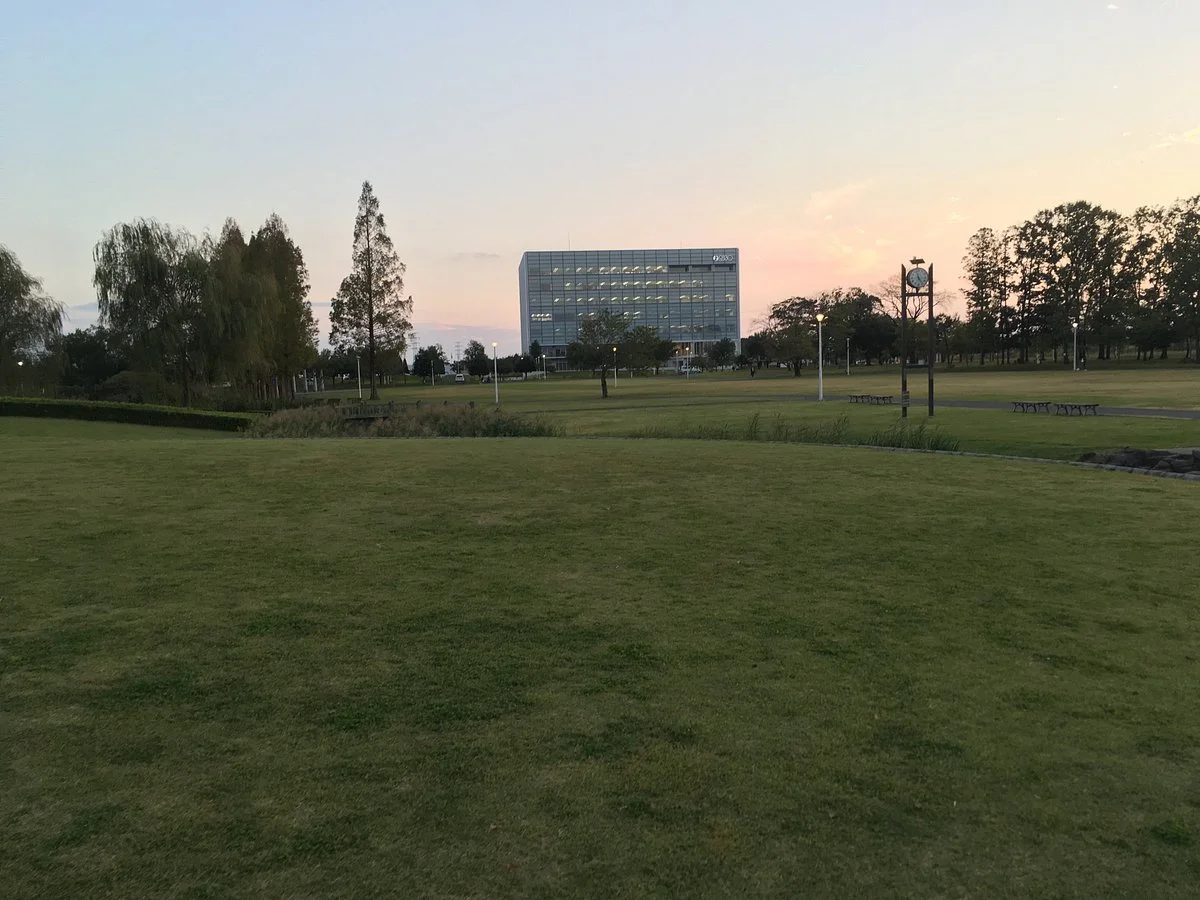 Kenkyu Gakuen Station Park