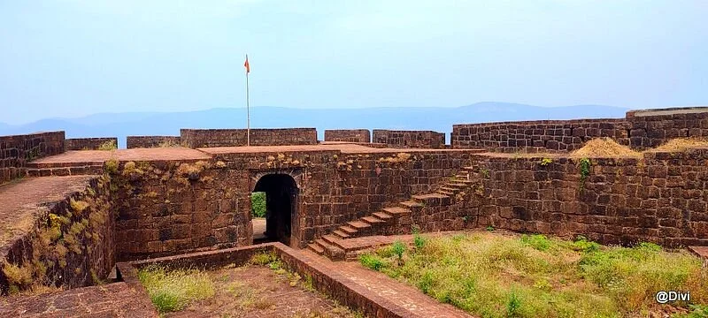 Bankot Fort