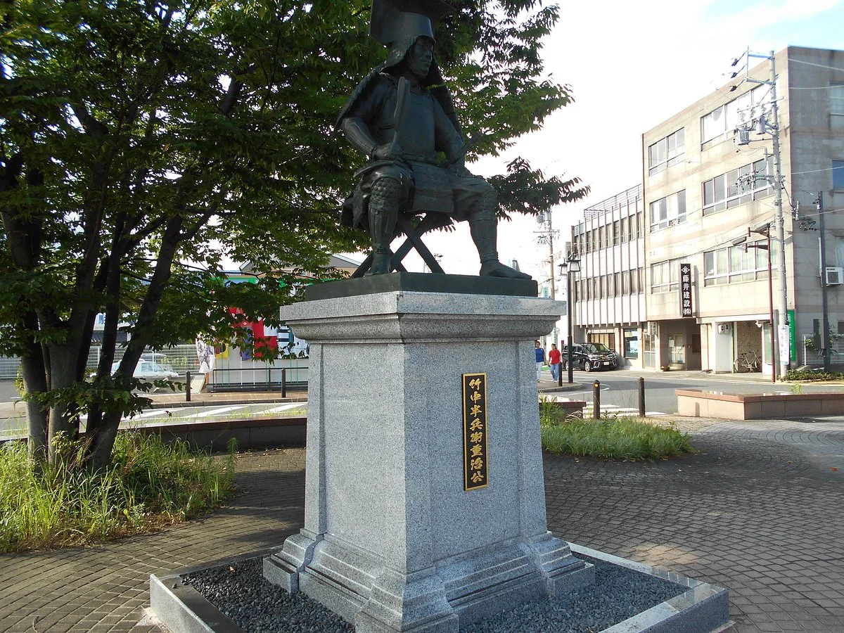 Takenaka Hanbei Statue