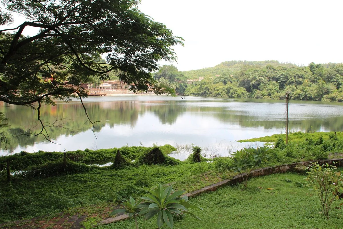Mayem Lake