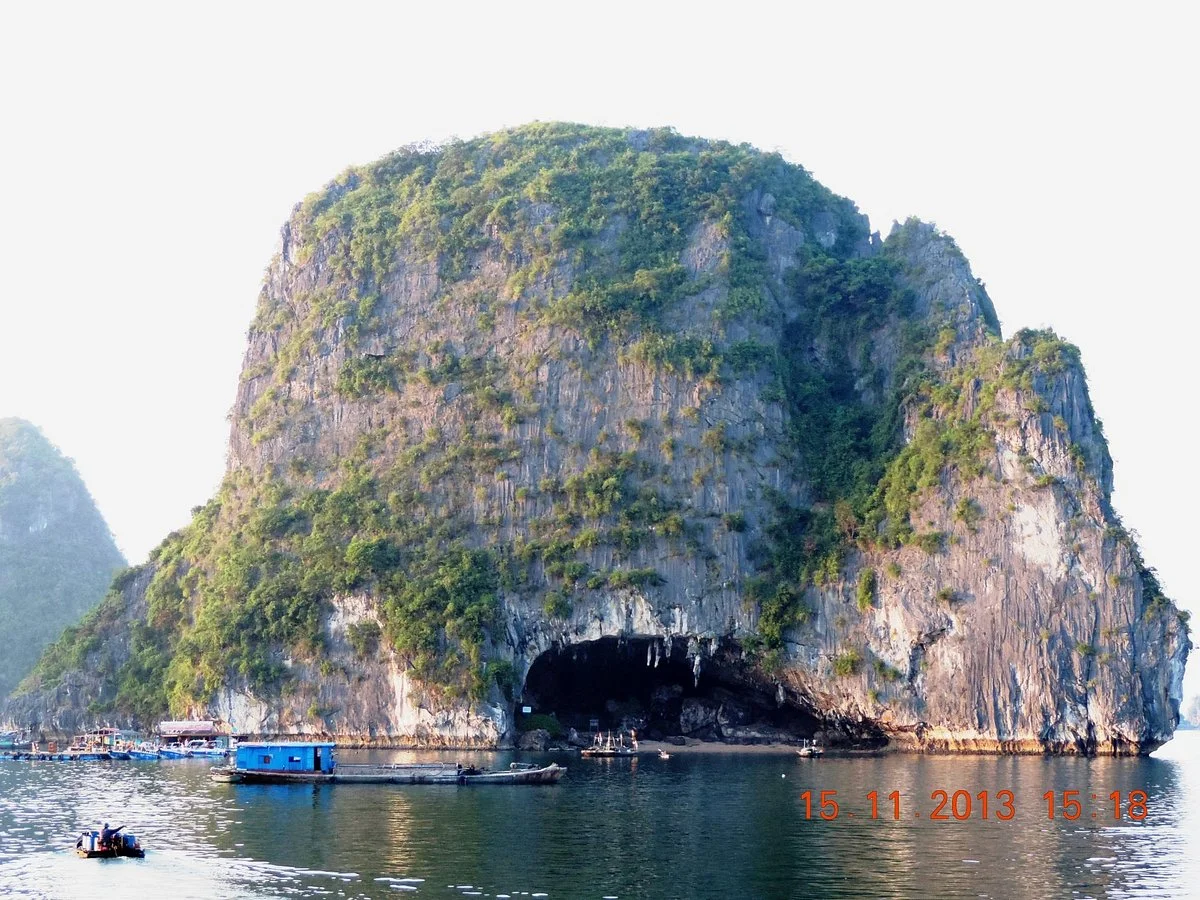 Pelican Cave (Hang Bo Nau)