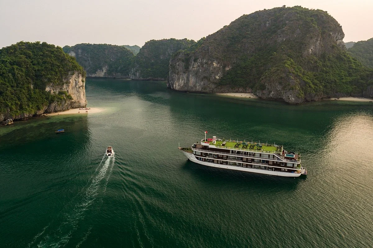 La Casta Regal Cruise