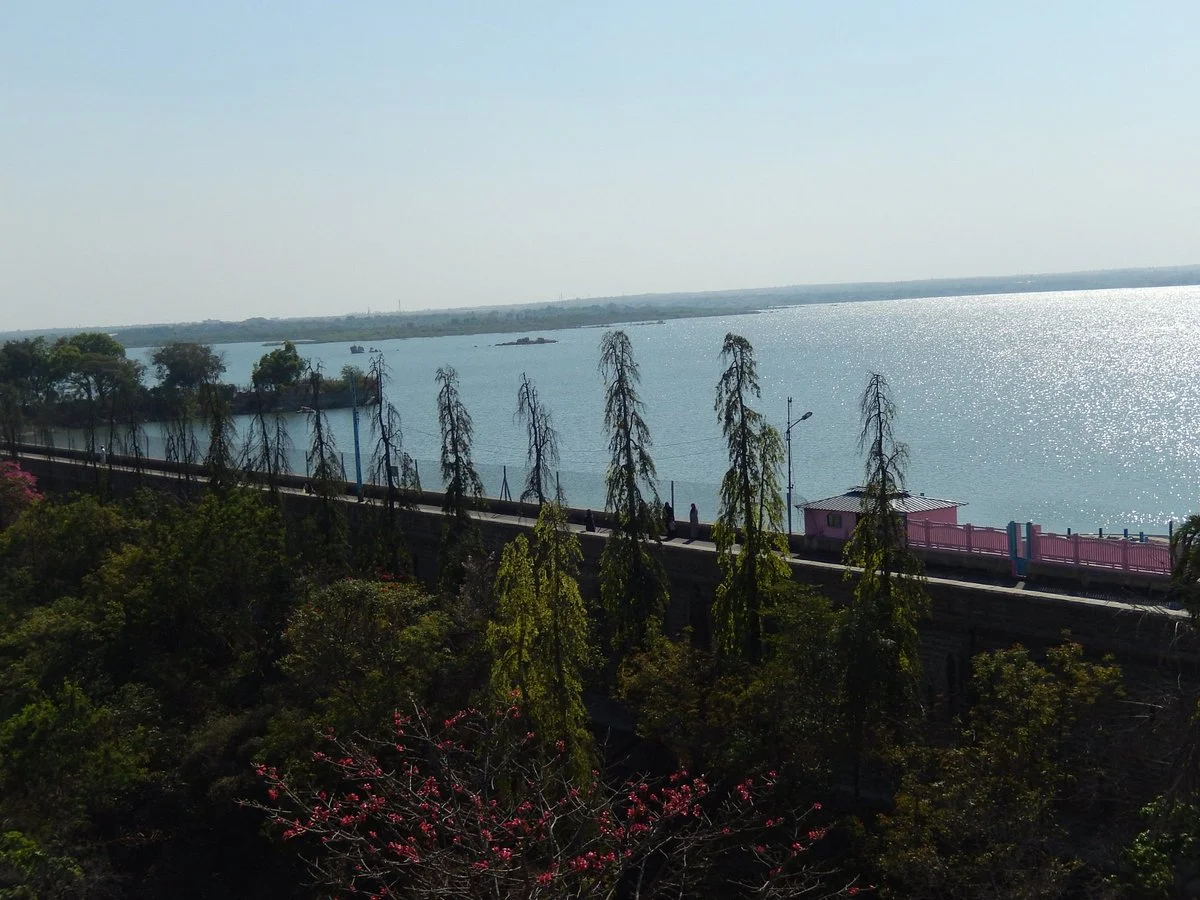 Osman Sagar Lake