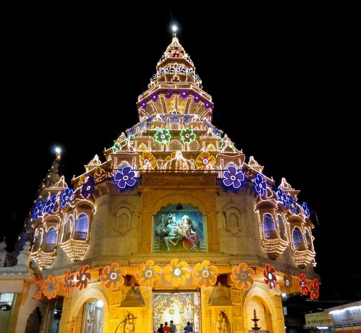 Dagadusheth Halwai Ganapati Temple