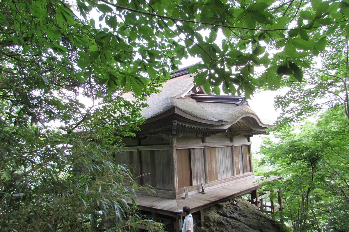 Mitokusan Sanbutuji Temple
