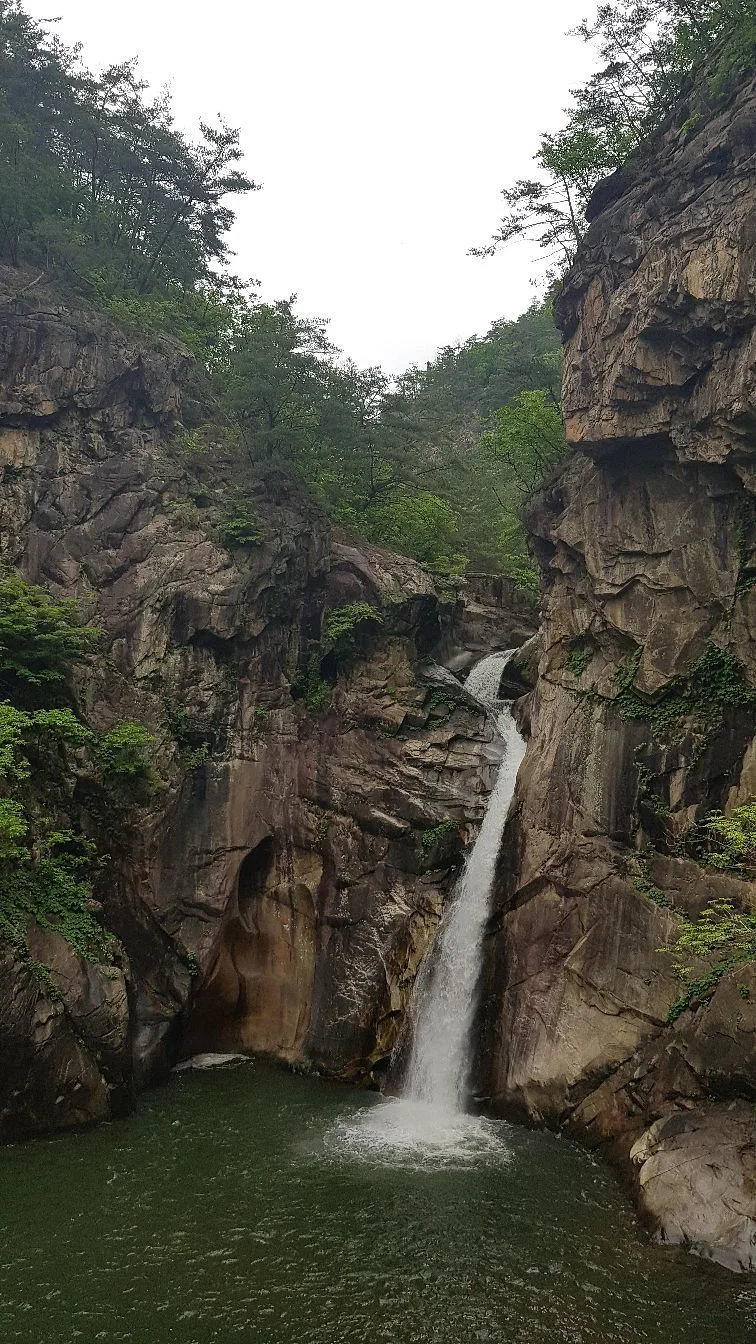 Sambuyeon Falls