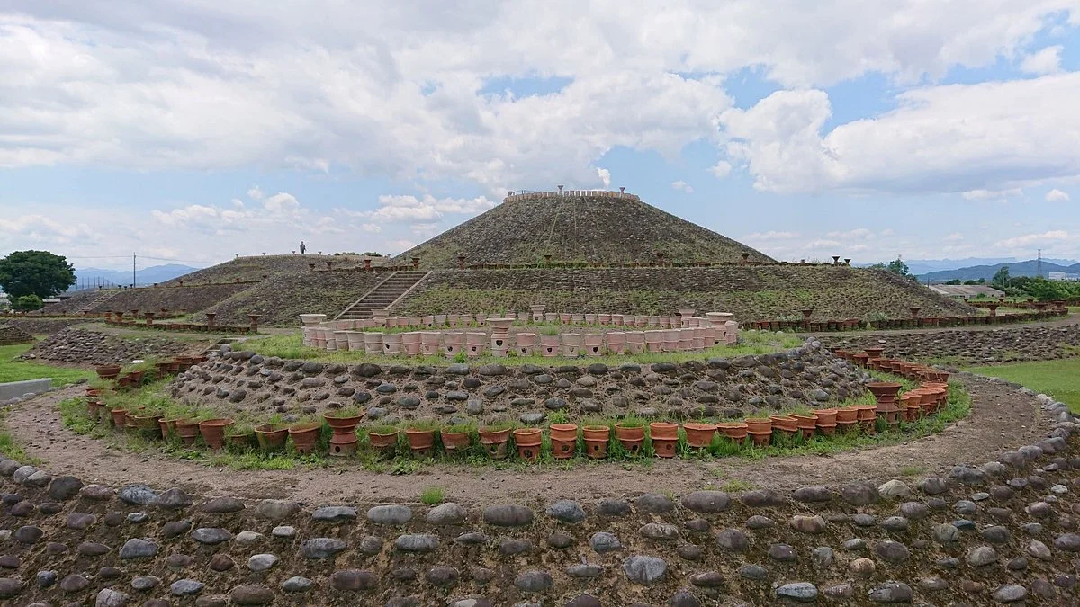 Hachimanzuka Tomb