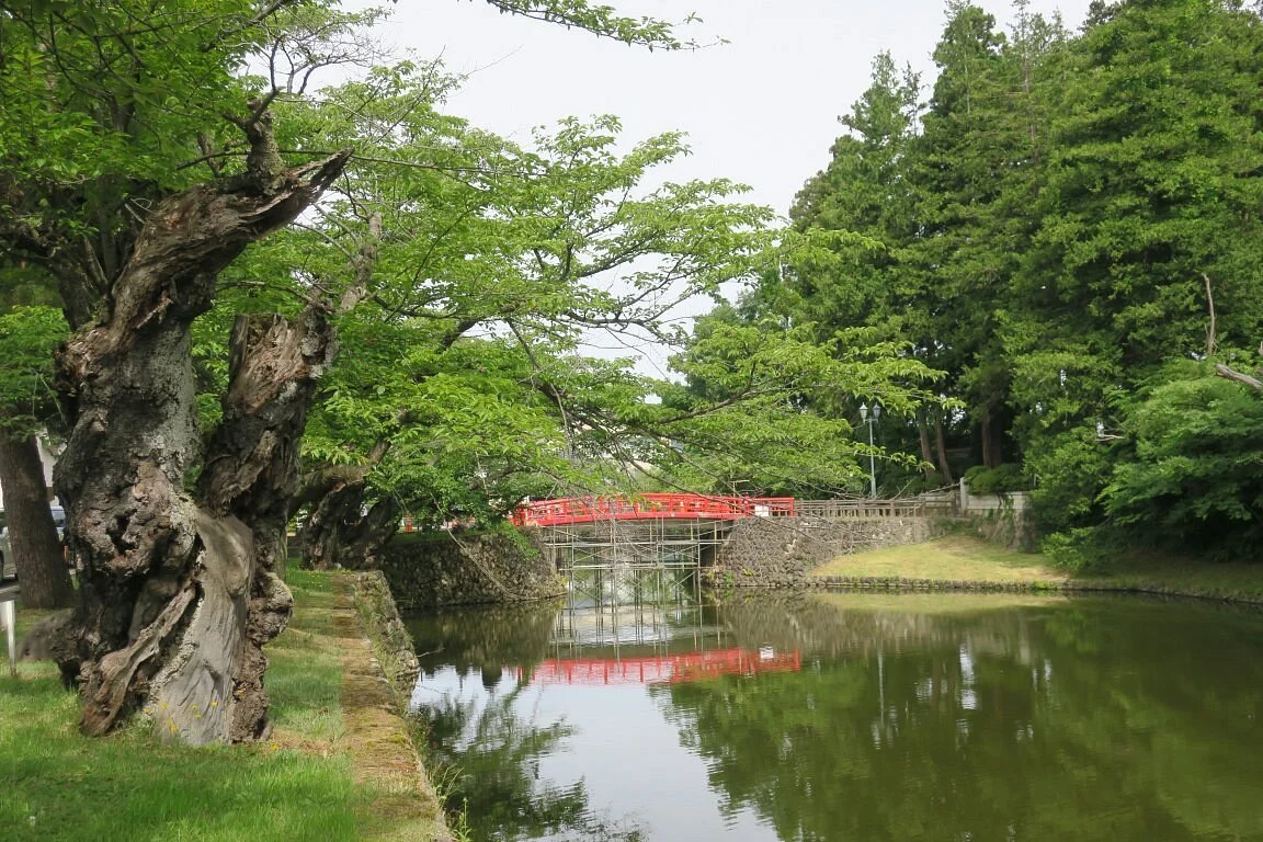 Yonezawa Castle Ruins / Matsugasaki Park