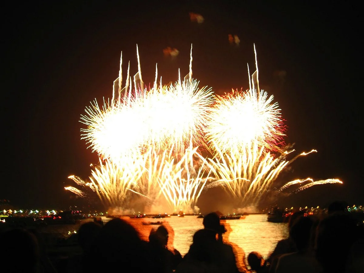 Kanagawa Shinbun Fireworks