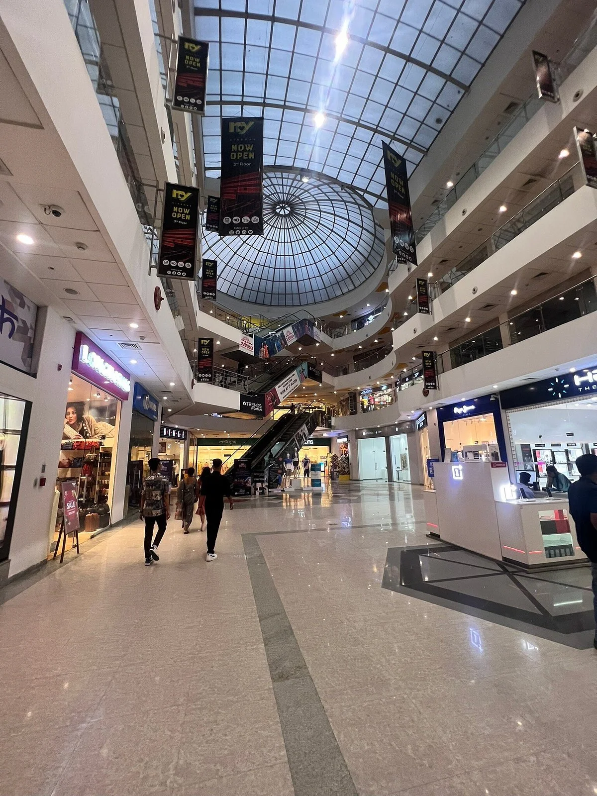 Roodraksh mall