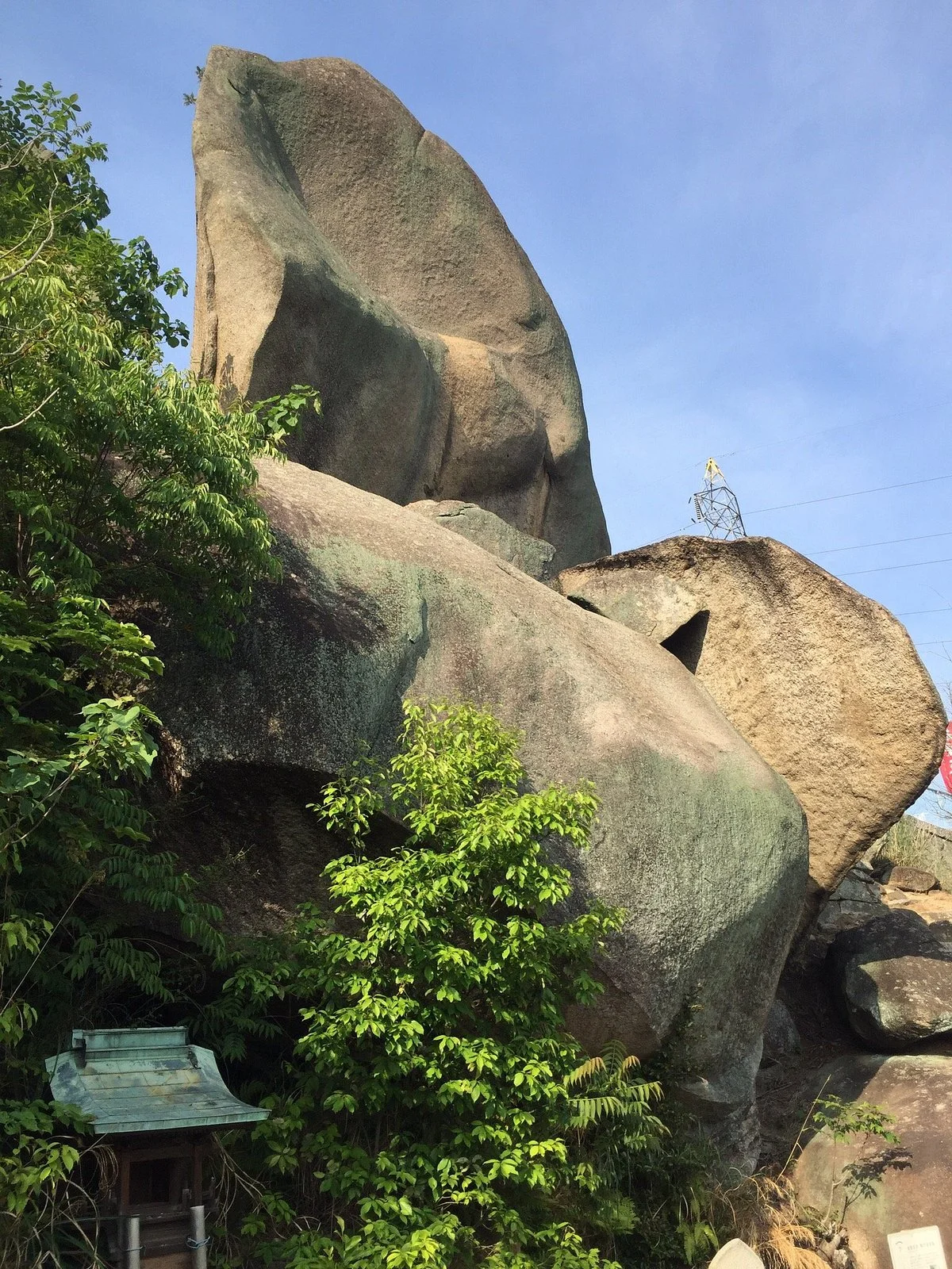 Iwaya Kyoseki Iwayaara Shrine
