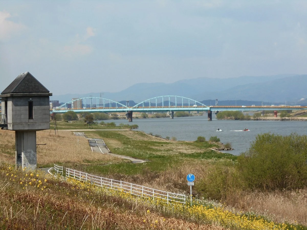 Chiko River Cycling Road