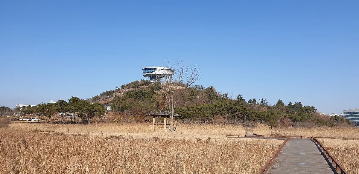 Bitgaram Lake Park Observation Deck