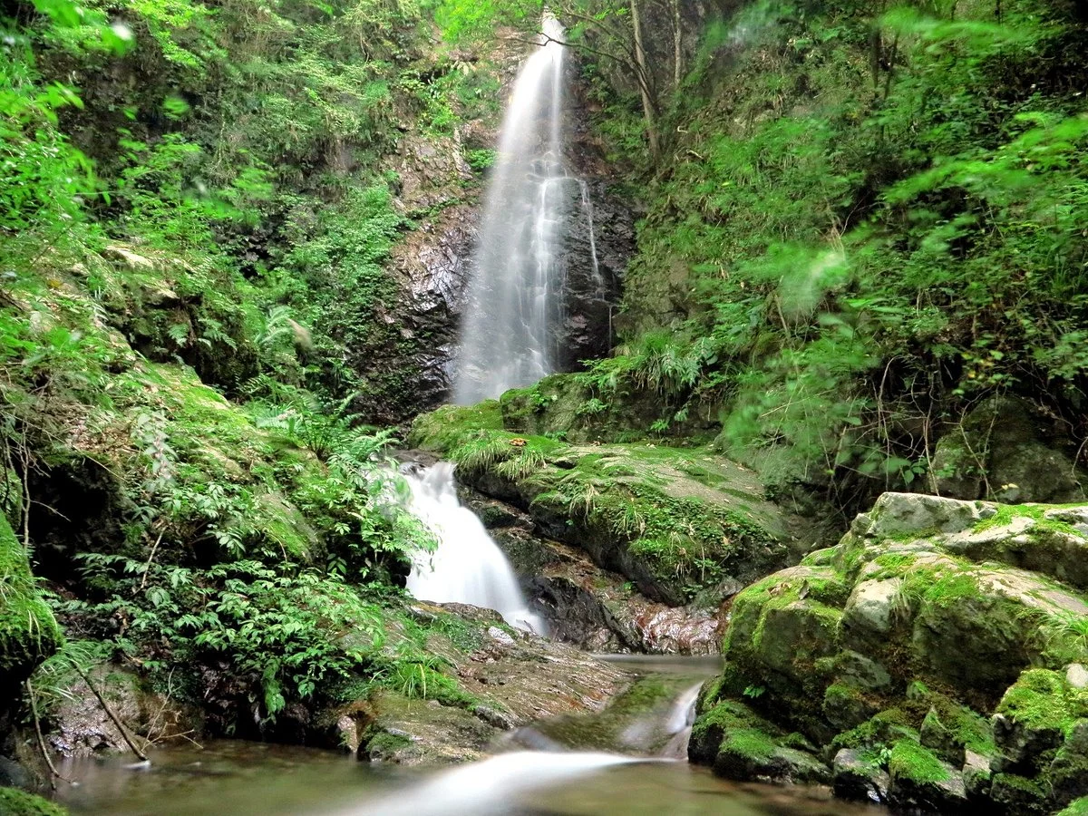 Hossawa Falls