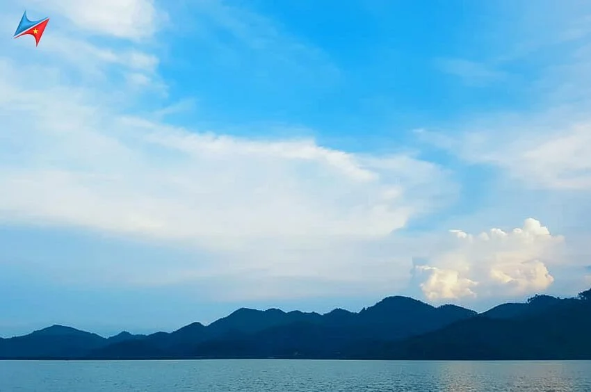 Nui Coc Lake