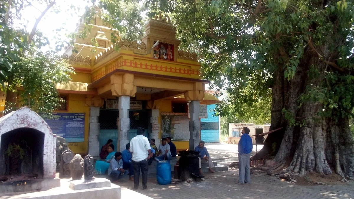 Hole Anjaneya Swamy Temple