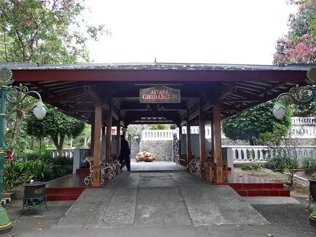 Astana Giribangun