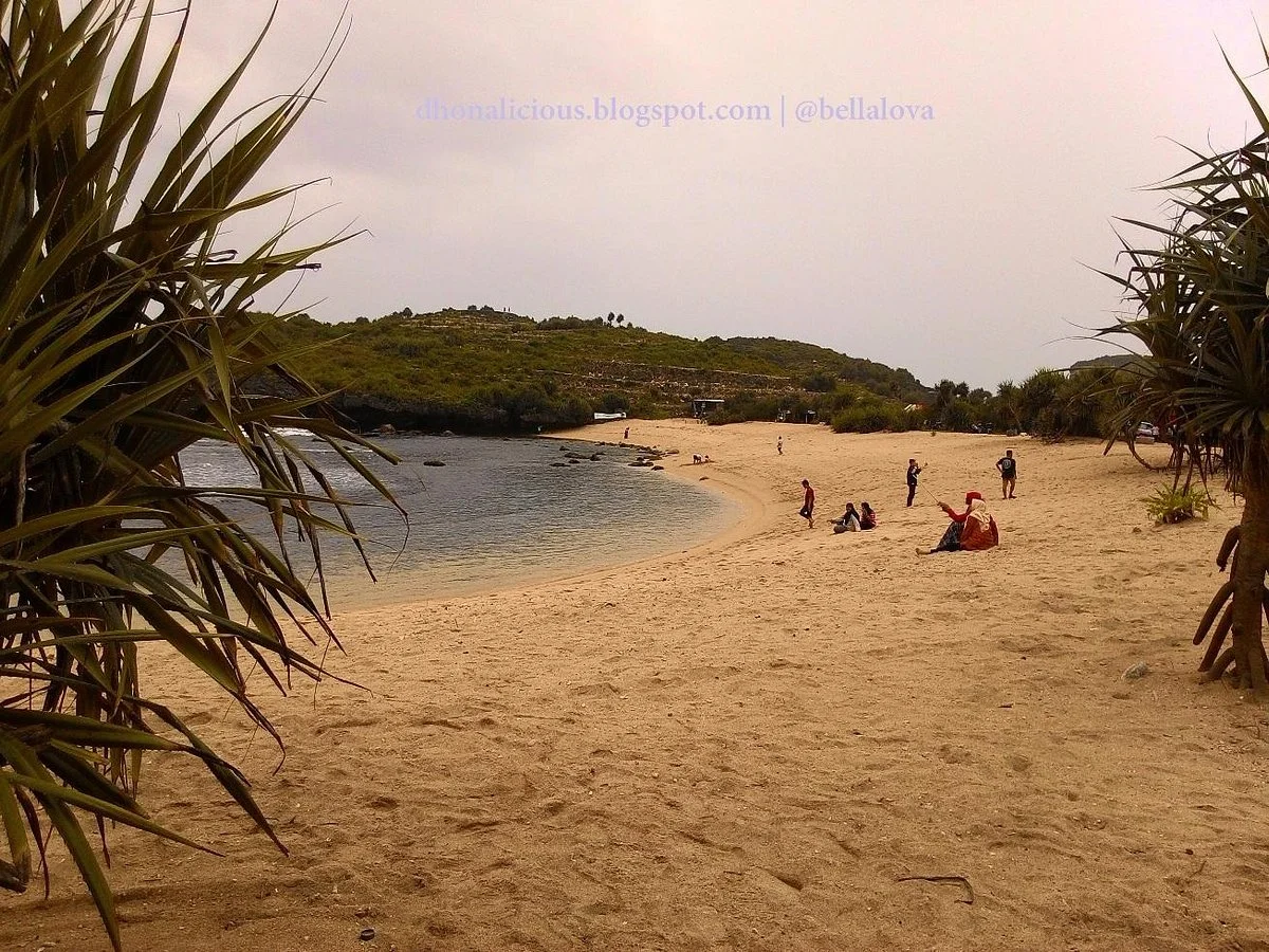 Sarangan Beach