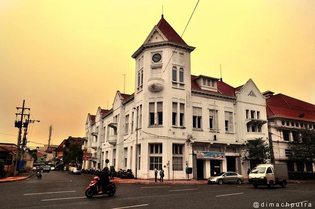 Jalan Pahlawan