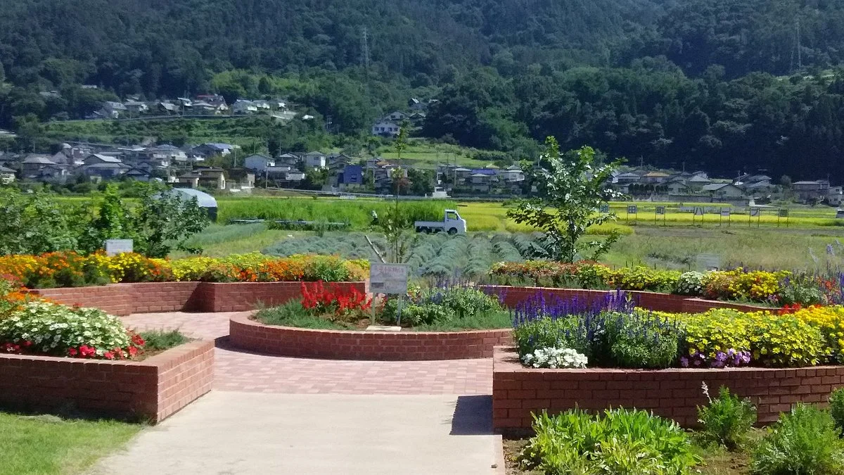 Michi no Eki Ikedamachi Herb Center