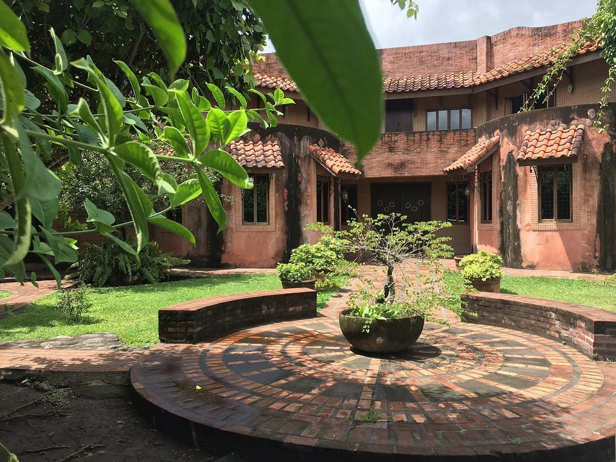 Ugu Bigyan Pottery