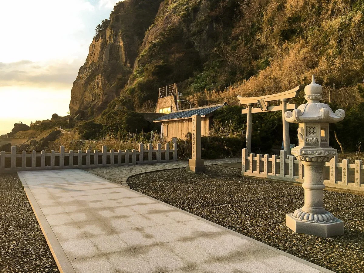 Tamagawa Dokutsu Kannon