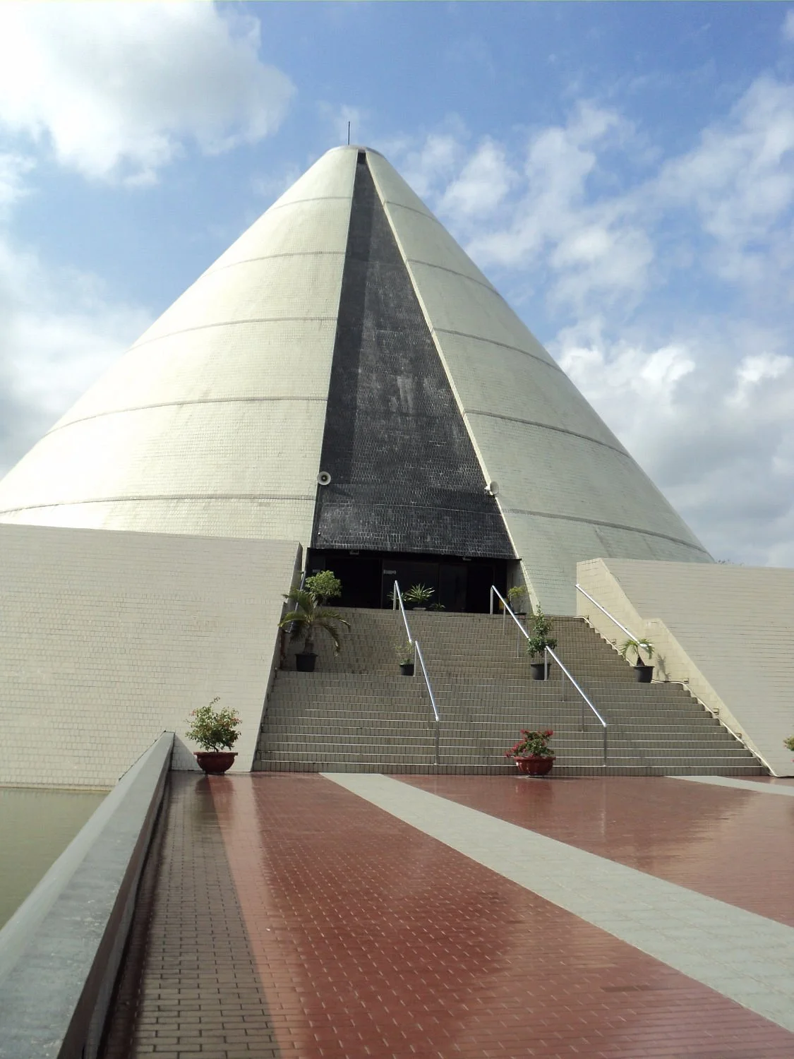 Monumen Jogja Kembali