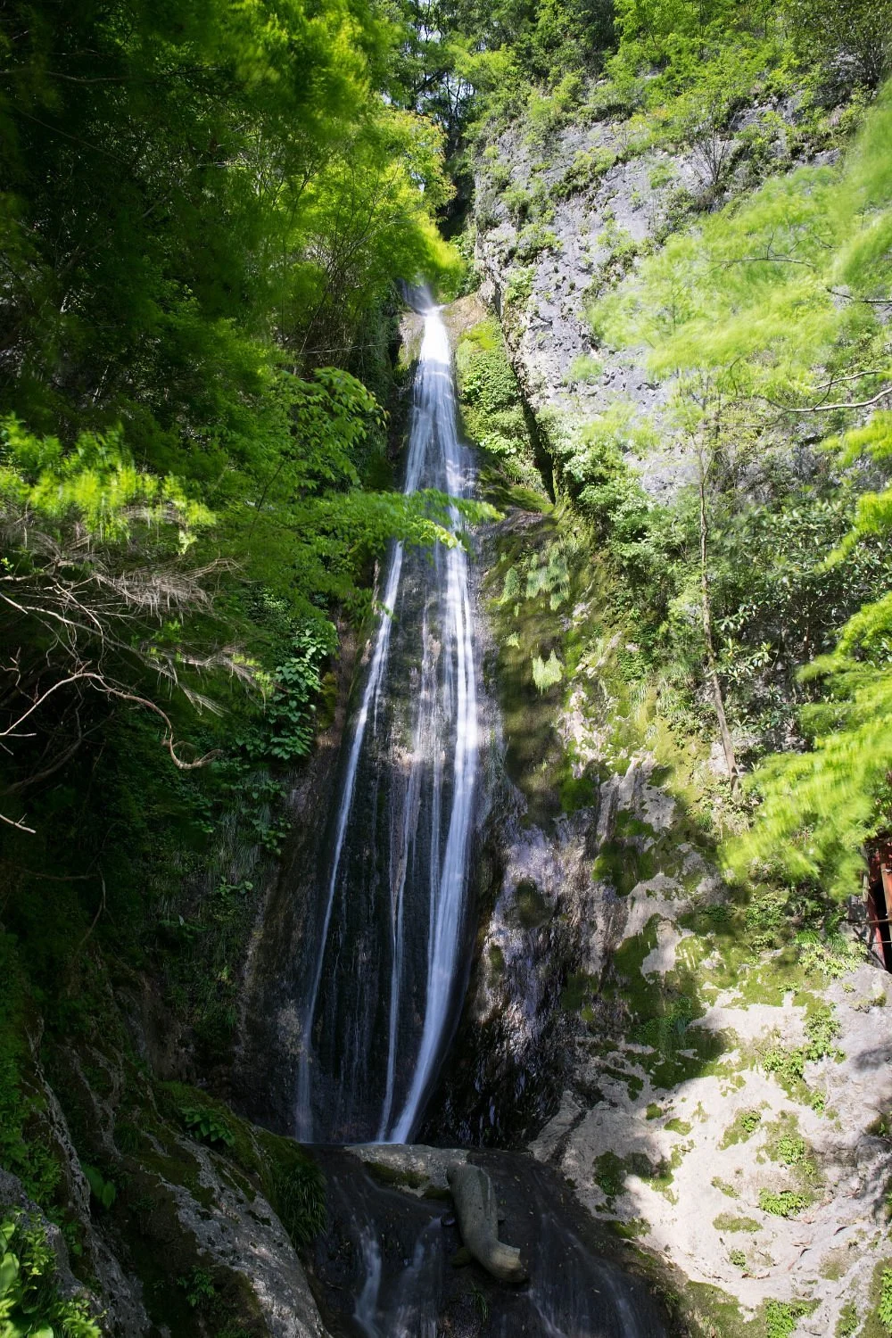 Kinugake Falls