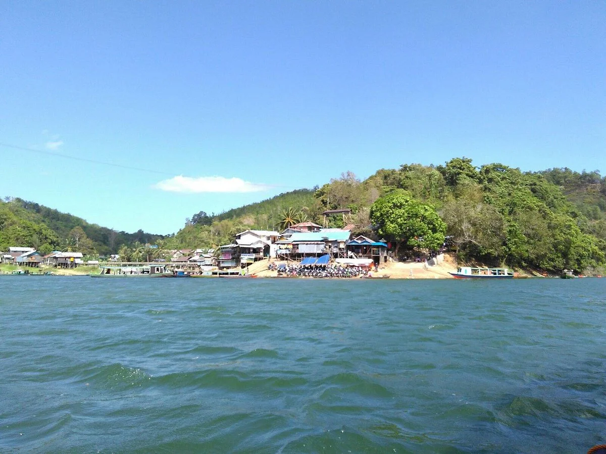 Pinus Island