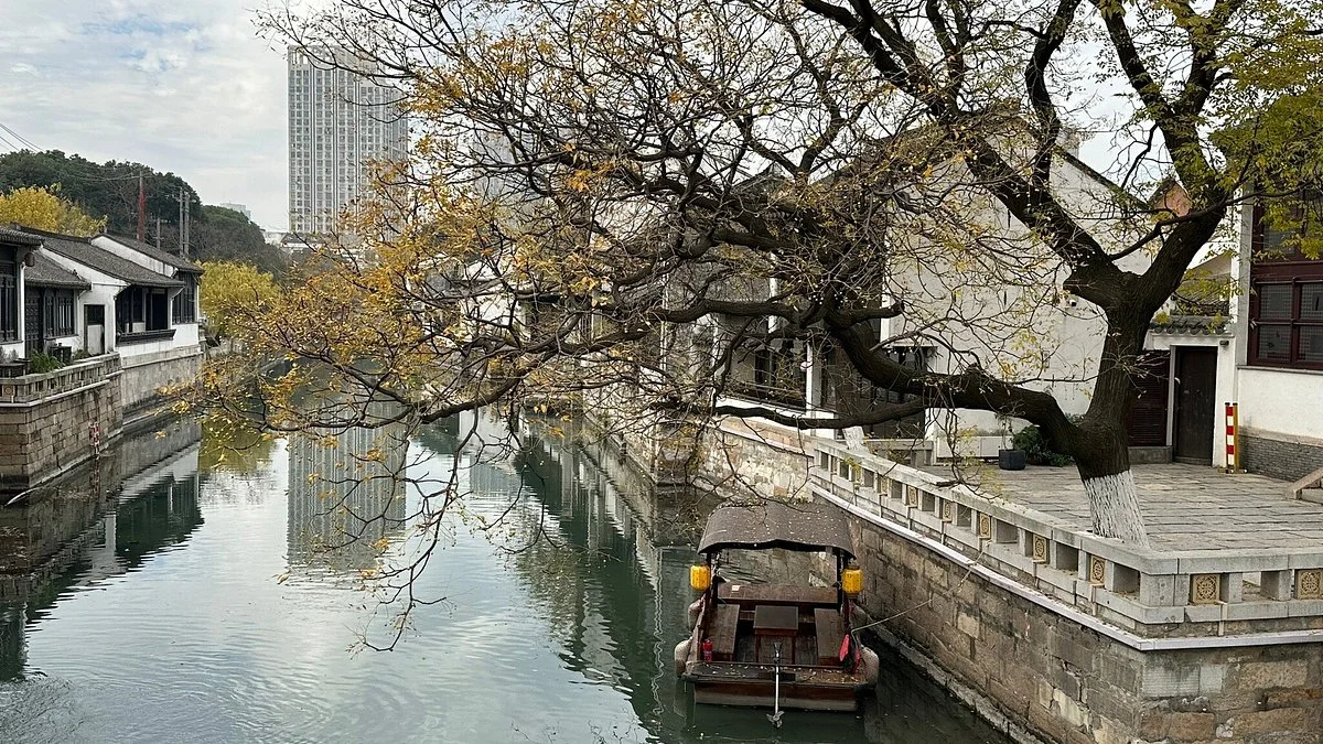 Qingguo Alley