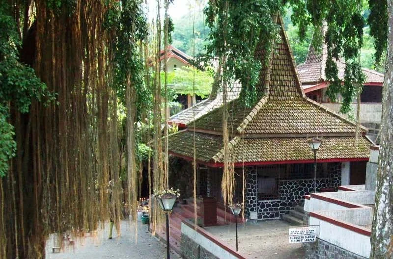 Saint Mary's Cave Sendangsono, Kulon Progo
