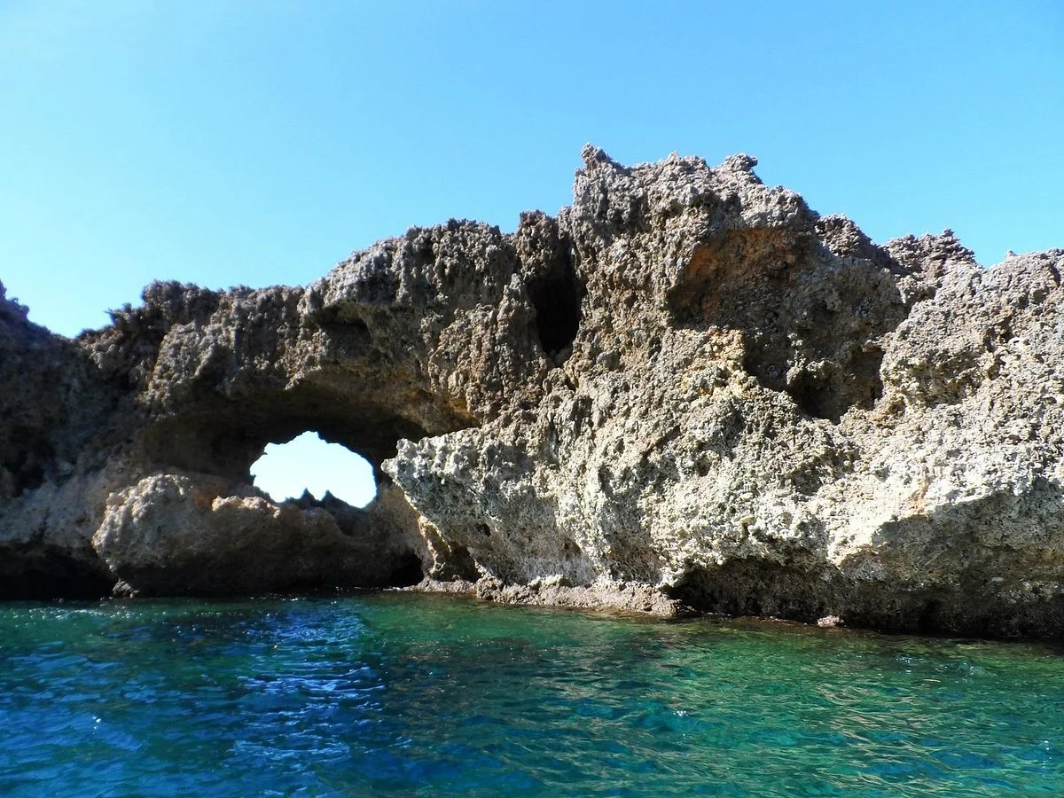 Cabacungan Cove