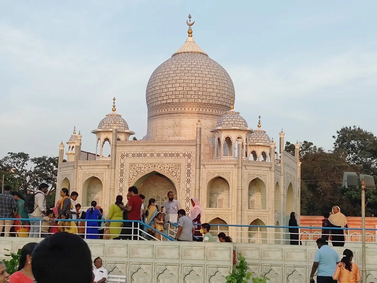VOC Park And Zoo