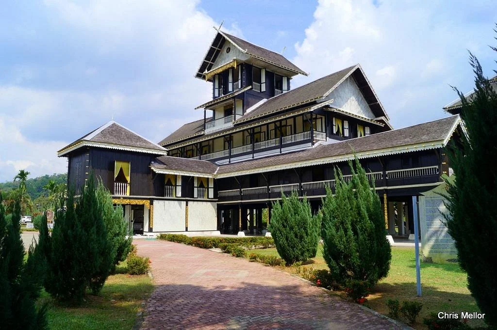 Istana Seri Menanti