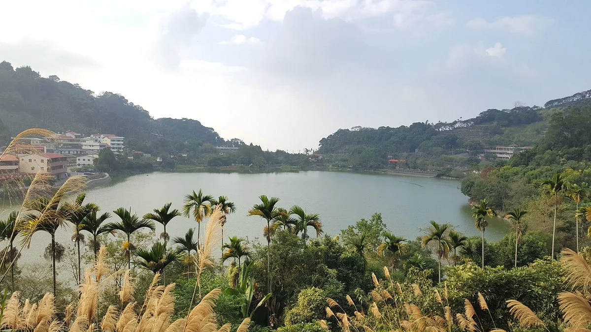 Ci lin Lake