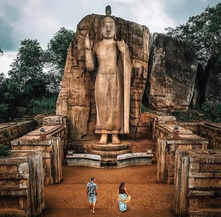Avukana Buddha Statue