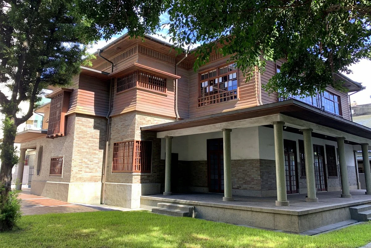 Tainan Aiguo Furen Hueiguan